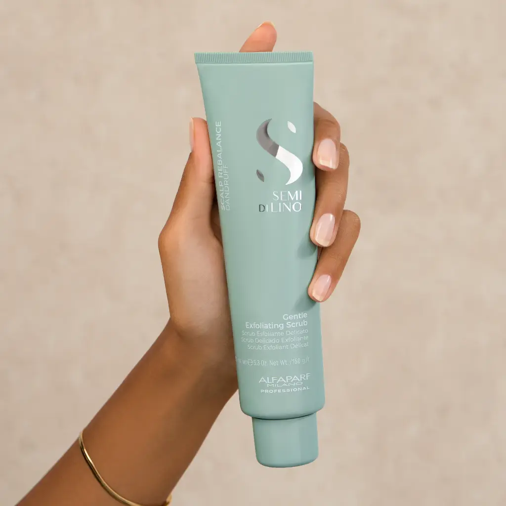 SEMI_DI_LINO_2023_Scalp_Gentle_Exfoliating_Scrub_PF019471_04.png.webp