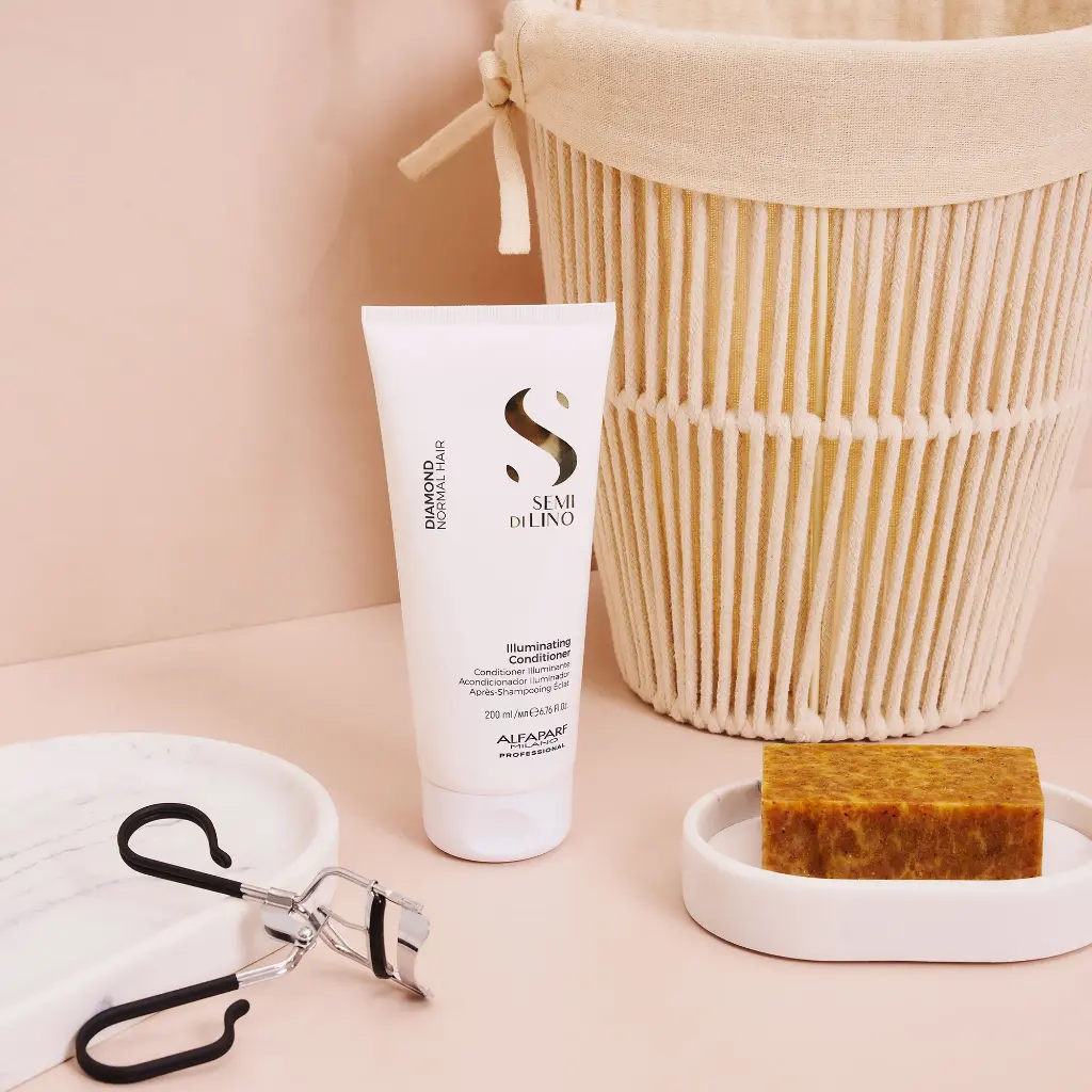 SEMI_DI_LINO_Diamond_Illuminating_Conditioner_PF016447_02.png.webp